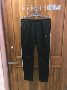 Trackpants