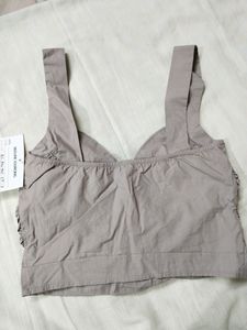 Trendy Fitted Crop Top 🦋