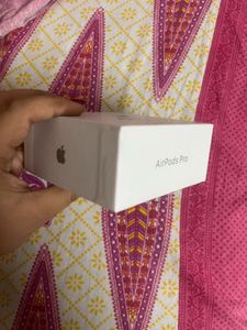 🎧🤍✨Apple AirPods Pro (2nd Generation✨🤍🎧)