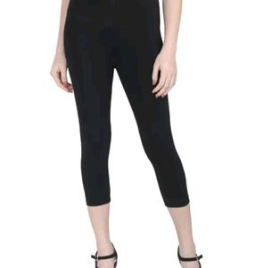 3/4th Black Leggings