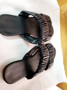 Women Black Flats