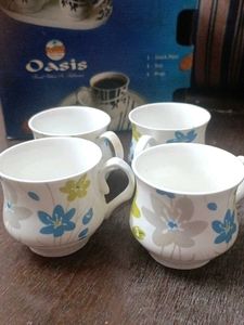 Cutlery Set Of 1 Snack Plate, Tray And 4 Mugs