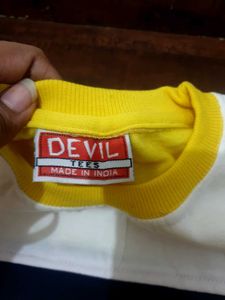 Stylish Yellow &amp; White Sweatshirt