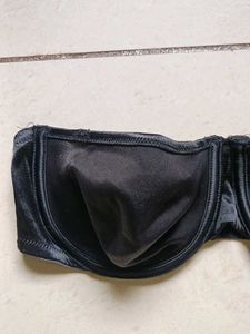 Black Strapless Bra