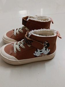 Girls Minnie Mouse Shoe.