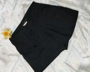 Black Pleated Skorts 🖤✨(Short+ Skirt)