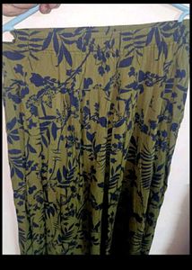 Women&#39;s Green Flared Skirt