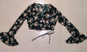 Cute Wrap Top🎀