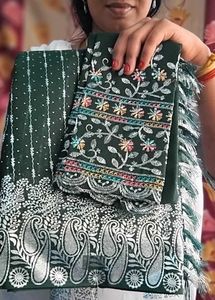 Trending!.😍😍 New Linepattern Saree Blouse Ne