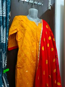 Silk Kurta With Red Duppata