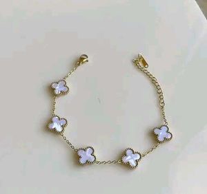 Trending Clove Bracelet