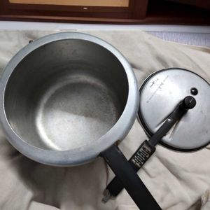5 Litre Hawkins Ventura Pressure Cooker