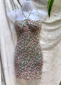 I. SEXY FLORAL BODYCON