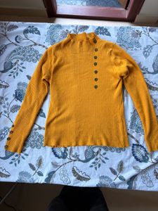 🌻Affordable!!!! Yellow Buttoned Knit Sweater🌻