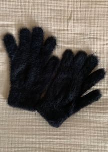 Gloves (2 pairs) &amp; Headband Set