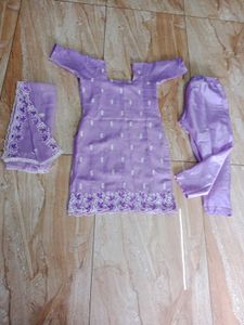Thread Work Churidar With Long Dupatta