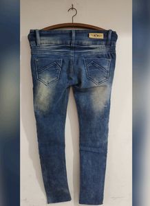 Ribbed High-waisted Jeans
