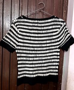 Wool Top. In Black&white Colour, Used Only 2time