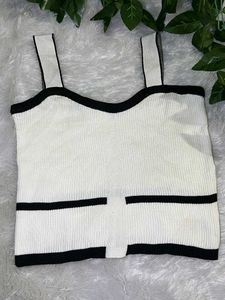 Chic White Sleeveless Top