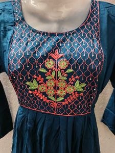 Elegant Blue Embroidered Kurta