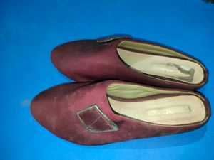Grey Flat Slipper And Marron Jutti (Combo)