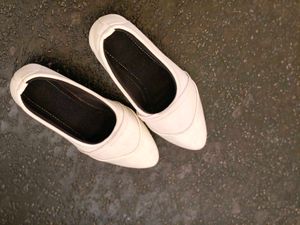 Elegant Cream Ballet Flats