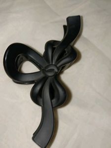 Black Hair Claw Clip