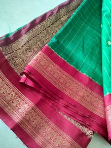 Silk Blend Banarasi Saree 💚♥️