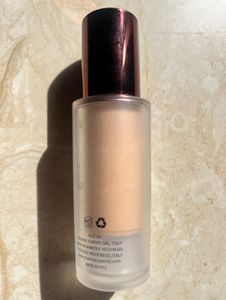 Charmacy Milano Matte Foundation