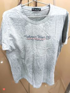 Grey tshirt