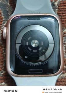 GENUINE Apple Watch Series 5 (40mm)