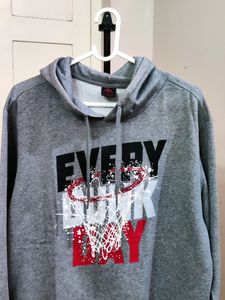 💥BUY1GET1💥 grey men&#39;s hoodie with a basketball (Everyday)