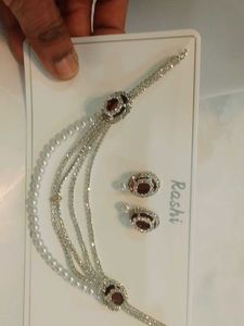 Stone And Pearls Necklace With Earings