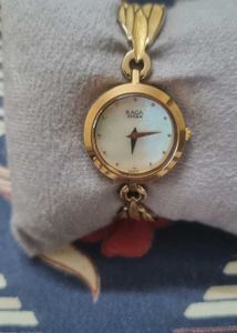 Vintage Raga Titan Gold Watch