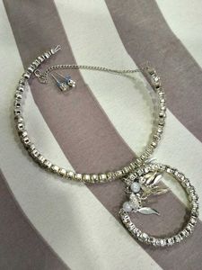 Girlish Neckless