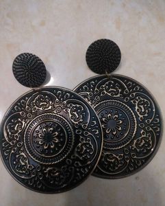 Golden Black Mix Combination Earrings 🤩
