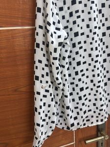 White &amp; Black Print Top