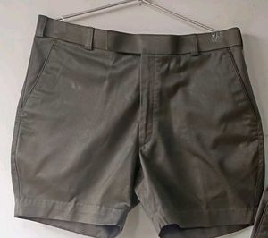OLIVE GREEN SHORTS
