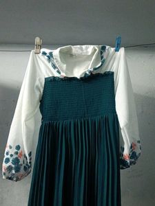 Elegant Pleated Maxi Dress