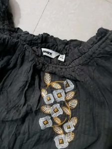 Embroidered Gray Top