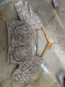 Beautiful mirror handwork lehanga (check Descripti
