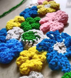 FLOWER CROCHET BANDANA