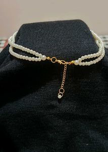 Pearl Choker with Green Stone