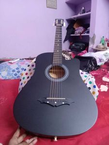 Intern Guitar