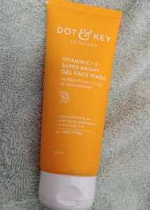 Dot & Key Vitamin C Face Wash