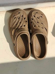 WALKAROO Clogs for Men -Trendy