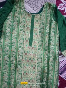 Elegant Green Embroidered Kurta