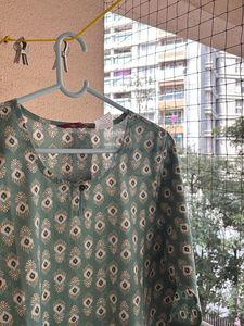 Green Printed Kurti With Tag And Free Earrings