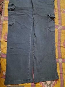 very good cargo denim jeans