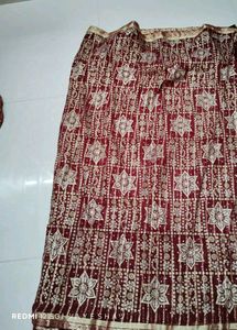 Elegant Maroon  Bandani Floral Saree